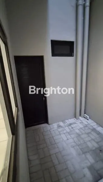 image RUKO EASTON 4 LANTAI PREMIUM DI MERR SURABAYA - STRATEGIS (2)