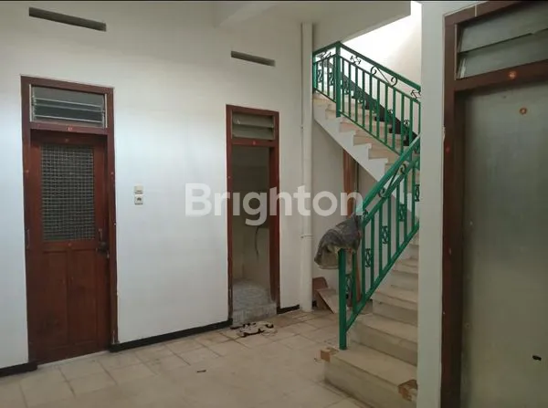 image DIJUAL RUMAH DUA LANTAI , BANGUNAN BARU RENOVASI DI KAPASAN DALAM SURABAYA  (5)