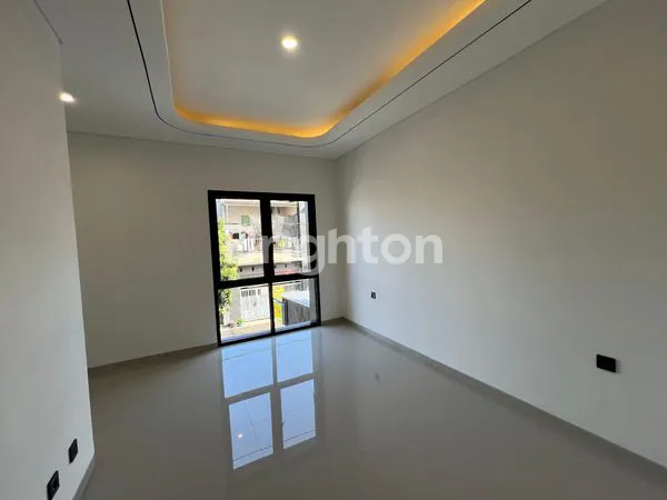 image HUNIAN MODERN 2 LANTAI DI MANUKAN, 3KT 2KM, SIAP HUNI (5)