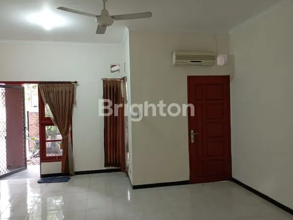 image DISEWAKAN RUMAH PURI SURYA JAYA (2)