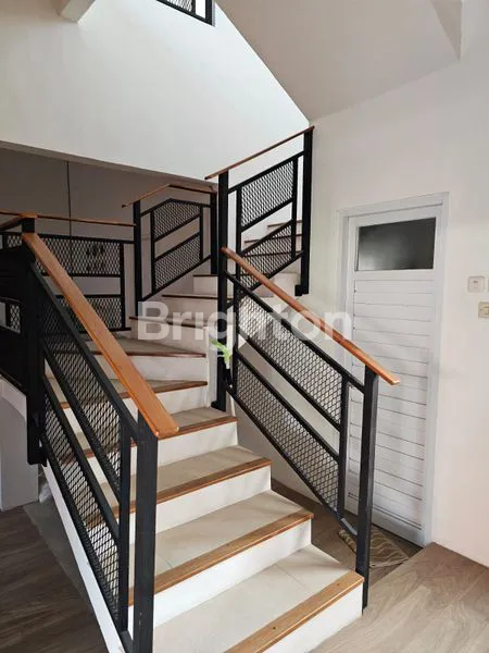 image RUMAH SIAP HUNI DI BUKIT RANDU AGUNG GRESIK  (6)