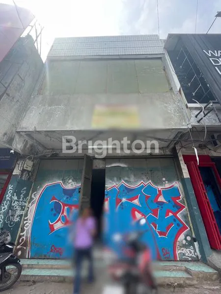 image DISEWAKAN RUKO SUPER BESAR 3 LANTAI DI JL. TUPAREV KARAWANG – LOKASI PREMIUM PUSAT KOMERSIAL (1)