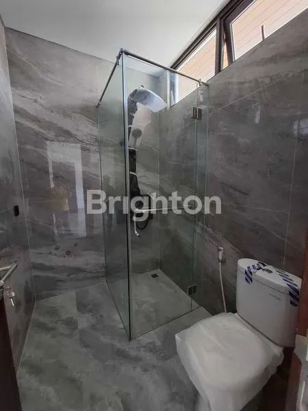 image MODERN DAN MEWAH DALAM KOMPLEK ELIT (8)