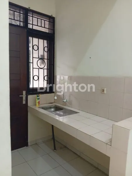 image RUMAH SIAP HUNI DI KEMANG PRATAMA BEKASI  (6)