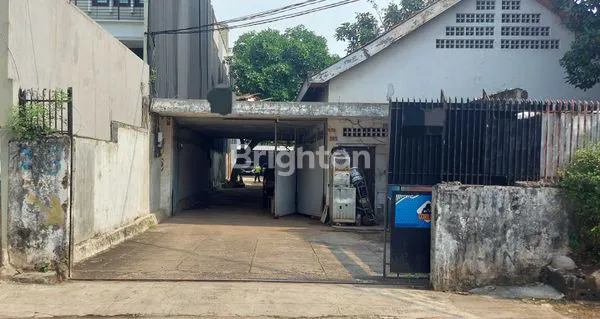 RUMAH LAMA LOKASI STRATEGIS, PALMERAH JAKRAT BARAT.
