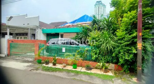 image RUMAH LAMA HITUNG TANAH SETIABUDI GUNTUR (8)