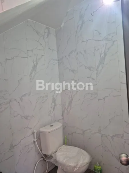 image RUMAH CANTIK 2 LANTAI BARU NEMPEL TOL JUANDA (5)