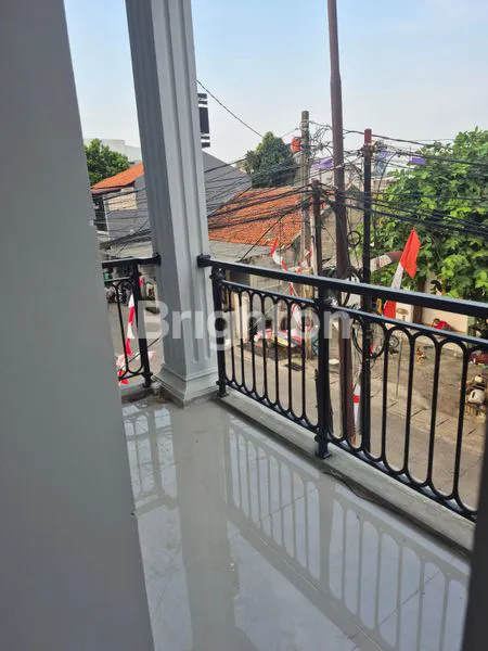 image RUMAH CANTIK 2 LANTAI BARU NEMPEL TOL JUANDA (6)