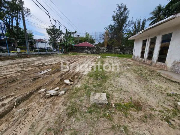 image KANTOR DAN WORKSHOP BESERTA LAHAN MULAWARMAN BALIKPAPAN POROS JALAN (5)