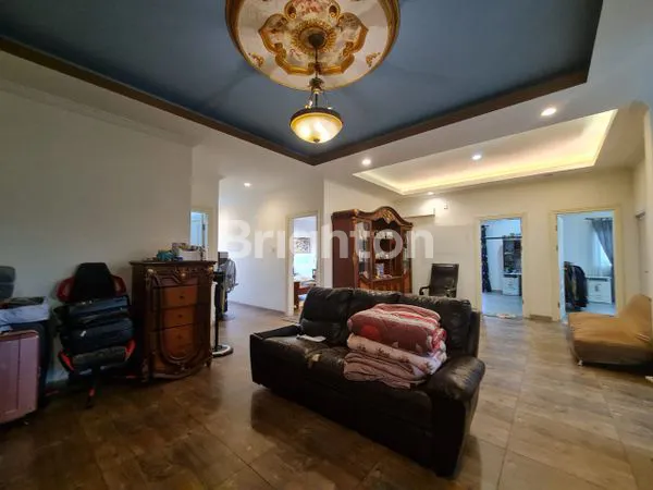 image TURUN HARGA RUMAH KLASIK MODERN 450M² DENGANMATERIAL BERKUALITAS DI BSD CITY (3)