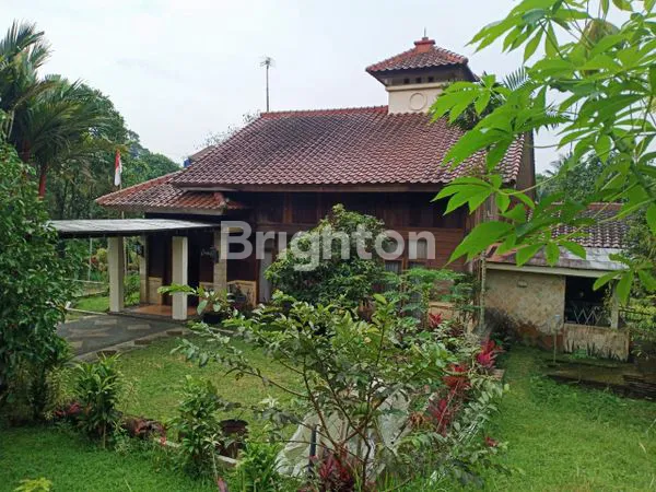 image VILLA MEWAH CIJERUK DENGAN VIEW PUNCAK & 21 KOLAM IKAN (2)