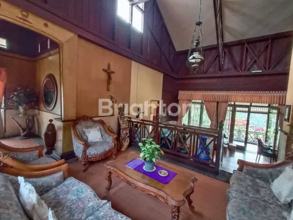 image VILLA MEWAH CIJERUK DENGAN VIEW PUNCAK & 21 KOLAM IKAN (5)