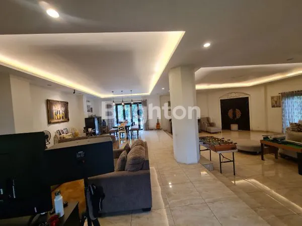 image TURUN HARGA RUMAH KLASIK MODERN 450M² DENGANMATERIAL BERKUALITAS DI BSD CITY (5)