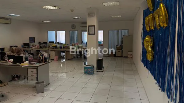 image KANTOR STRATEGIS DEKAT GERBANG TOL MANGGAR DAN KAWASAN KOMERSIAL MIGAS BALIKPAPAN SIAP PAKAI\N (2)