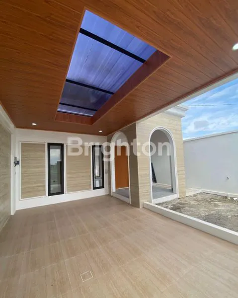 image DIJUAL RUMAH MEWAH TINGGAL PAKAI (1)