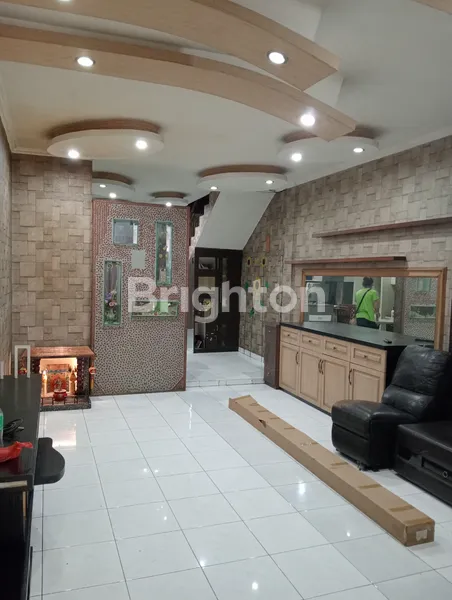 image RUMAH DALAM KOMPLEK (3)