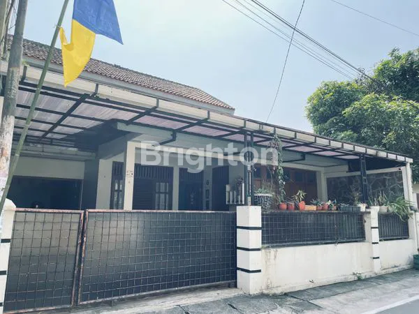 image RUMAH INDUK + 4 KAMAR KOS STRATEGIS DEKAT UMS COLOMADU (2)