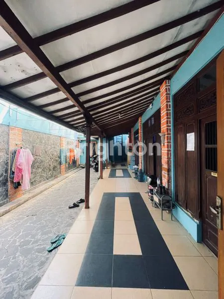 image RUMAH INDUK + 4 KAMAR KOS STRATEGIS DEKAT UMS COLOMADU (6)