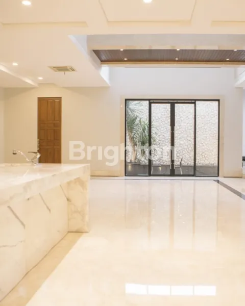 image HIDUP PENUH PRESTISE DAN KENYAMANAN DI RUMAH MEWAH KEBAYORAN BARU  (2)