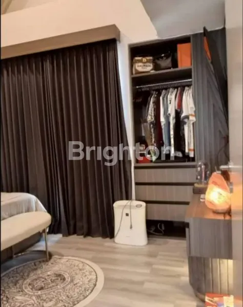 image RUMAH BAGUS 2 LANTAI, FULL FURNISHED ROYAL RESIDENCE-MENGANTI GRESIK (6)
