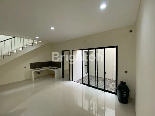 image RUMAH BARU 2 LANTAI DI KAWASAN ELITE SURVANA SUTERA CIKUPA (7)