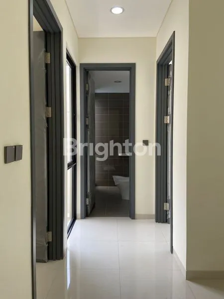 image RUMAH BARU 2 LANTAI DI KAWASAN ELITE SURVANA SUTERA CIKUPA (8)