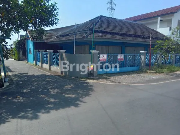 image STRATEGIS,HOOK PUSAT PERDAGANGAN (2)