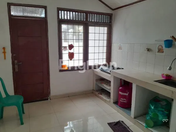 image RUMAH EKSKLUSIF 180M² LOKASI PRIME DEKAT STAN BINTARO (5)