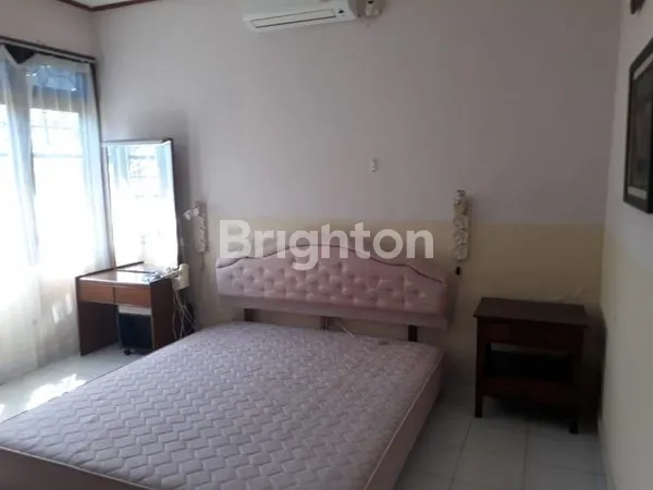 image RUMAH STYLE CASUAL DENGAN LUAS TANAH 250 M2 DI NUANSA KORI JIMBARAN (8)