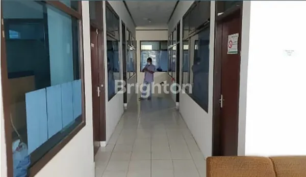 image GEDUNG KANTOR 900 M2 PUSAT KOTA JALAN WOLTER MONGINSIDI (6)