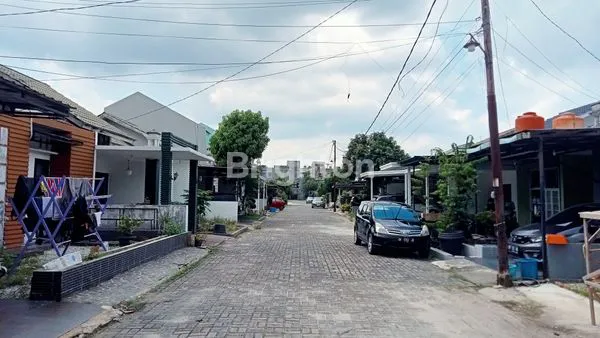 image RUMAH CLUSTER 2 LANTAI STRATEGIS DEKAT MALL RAMAYANA PANAM (2)