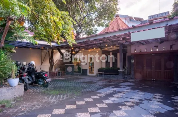 image RUMAH USAHA EX CAFE'S TRUNOJOYO AREA DR SOETOMO TEGALSARI BEST LOCATION FOR COMMERCIALS LIKE RESTO / OFFICE / CLINIC TENGAH KOTA SURABAYA (1)
