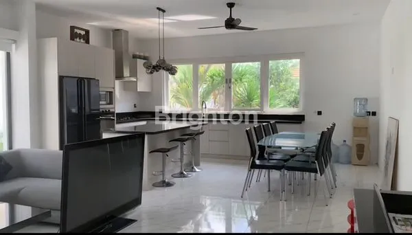 image PREMIUM VILLA 500 METER, DI LOKASI STRATEGIS JL. BIMA – 2 LANTAI, SHM , FURNISHED & SIAP HUNI! (6)