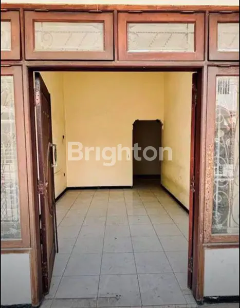 image HUNIAN CLASSIC 2 LANTAI DI JANTUNG GKB MANYAR, 5 KAMAR (4)