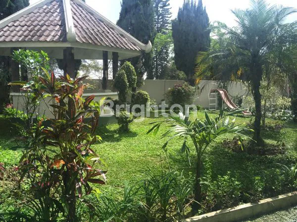 image DIJUAL VILLA MEWAH DAN BAGUS DI TAWANGMANGU!! LOKASI STRATEGIS DAN DEKAT DENGAN PUSAT KULINER SERTA PASAR!!! PEMANDANGAN BAGUS DAN INDAH (3)