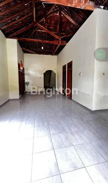 image RUMAH 2 LANTAI, SIAP HUNI, LOKASI STRATEGIS DEKAT KOTA (4)