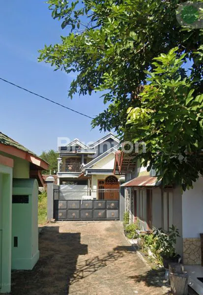 image RUMAH 2 LANTAI, SIAP HUNI, LOKASI STRATEGIS DEKAT KOTA (8)