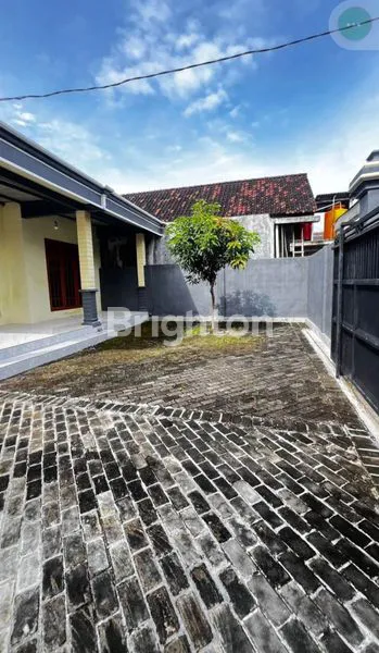 image RUMAH 2 LANTAI, SIAP HUNI, LOKASI STRATEGIS DEKAT KOTA (3)