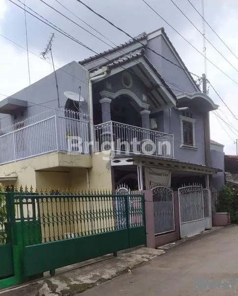 image RUMAH CANTIK ELEGAN 2 LT JALAN SEMUT RAYA MARGAHAYU BEKASI KOTA BEKASI TIMUR STRATEGIS BEBAS BANJIR (1)