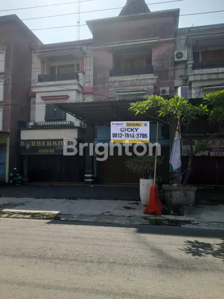 image RUKO STRATEGIS 3 LANTAI JALAN PAKEL (1)