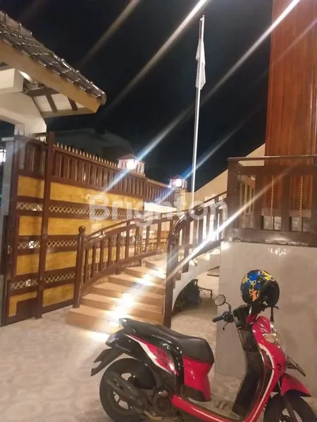 image RUMAH MEWAH DI PEPELEGI INDAH (3)