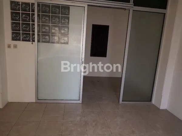 image RUMAH USAHA & HUNIAN 4 LANTAI DI JELAMBAR, DEKAT TRISAKTI (5)