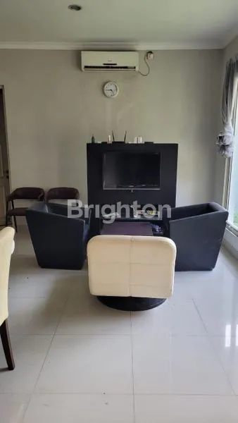 image RUMAH SEMI FURNISHED DI VASSA TERRACE LIPPO CIKARANG (2)