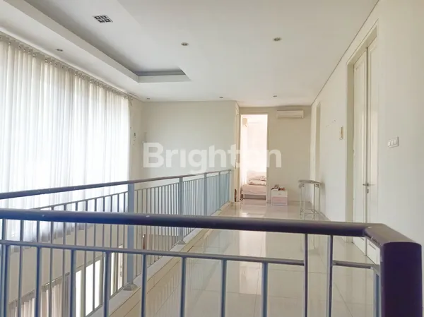 image RUMAH RAYA BOULEVARD PALM BEACH PAKUWON CITY (7)