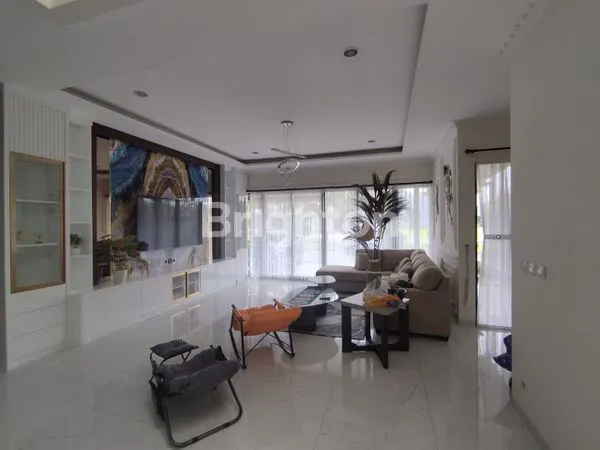 image RUMAH SULTAN MEWAH 700M² DENGAN FASILITAS PREMIUM DI ELDORA SUVARNA (2)