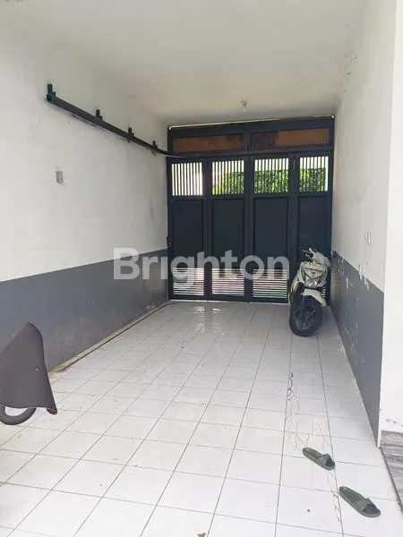 image RUMAH MEWAH 2,5 LANTAI DI MARGAASIH, LT 216M² LB 526M² SHM (7)