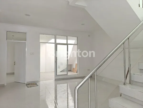 image RUMAH FRESH BARU RENOVASI 120M2 (4)