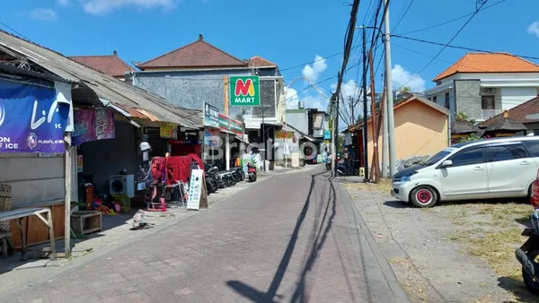 image TANAH LOKASI STRATEGIS DI SEMINYAK BALI COCOK DI BANGUN RUMAH ATAU TEMPAT USAHA (4)