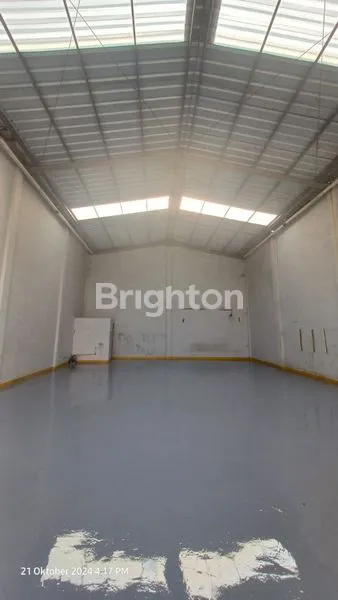 image GUDANG SEWA KALIDERES JAKARTA BARAT MADRASAH (1)