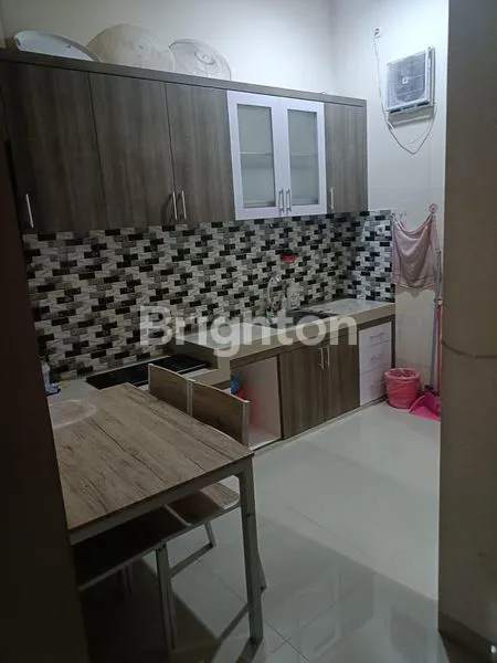 image RUMAH 2 LANTAI FULL FURNISHED DI MANGGA BESAR – SHM, LOKASI STRATEGIS, HARGA NEGO (2)